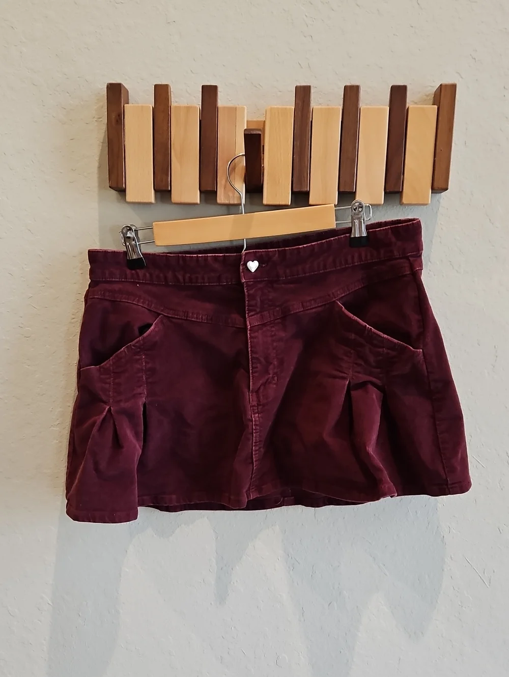 Celebrity Pink Wine-Colored Skirt